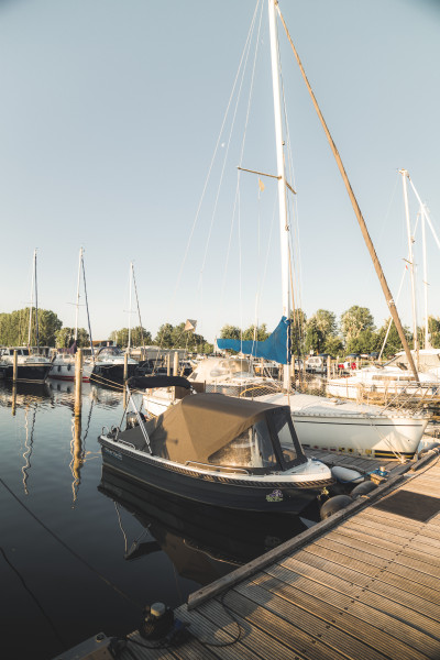 Ligplaats 10 x 3,5 meter - Jachthaven Waterkant - Dinteloord