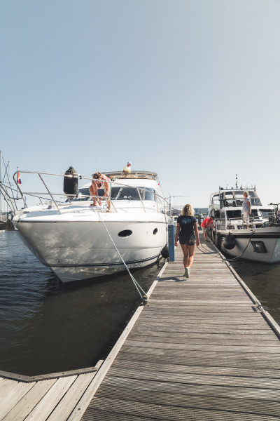Ligplaats 18 x 6 meter - Jachthaven Waterkant - Dinteloord