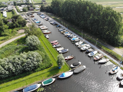 Ligplaats 8 x 3 meter - Jachthaven & Camping Wijde AA - Woubrugge
