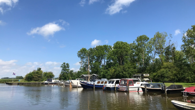 Ligplaats 10 x 3,9 meter - Stichting Recreatiehaven Ried - Ried